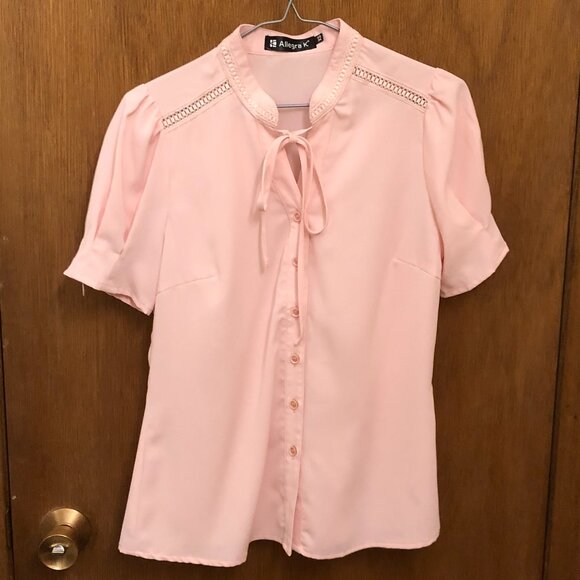 Allegra K - Light pink short-sleeve top - Tie-neck - Stencil details - Size XS - Picture 1 of 4